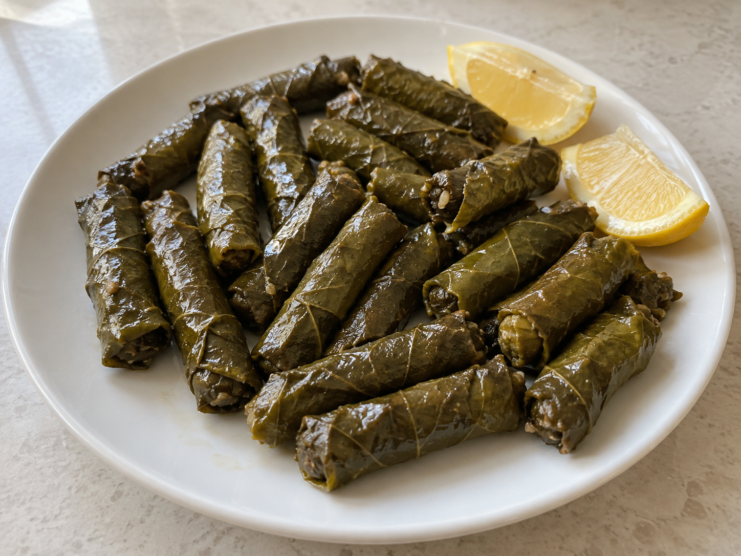 İnce, kalem gibi sarılmış yaprak sarmaları